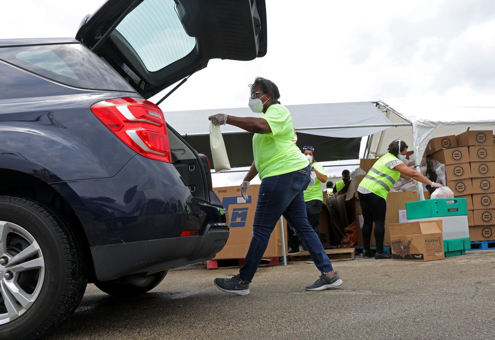 Urban League serves thousands in large food distribution